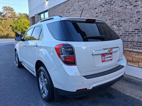 Used 2016 Chevrolet Equinox LTZ w/ Enhanced Convenience Package FWD image 3