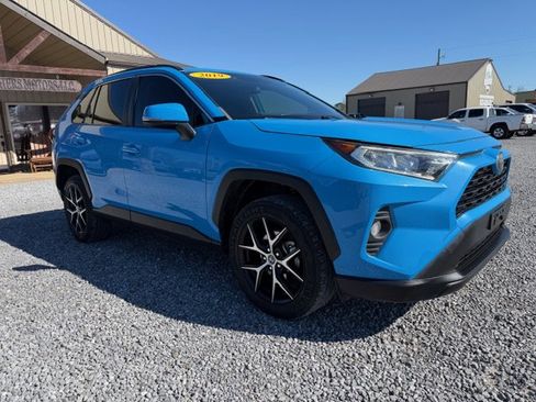 Used 2019 Toyota RAV4 XLE image 6