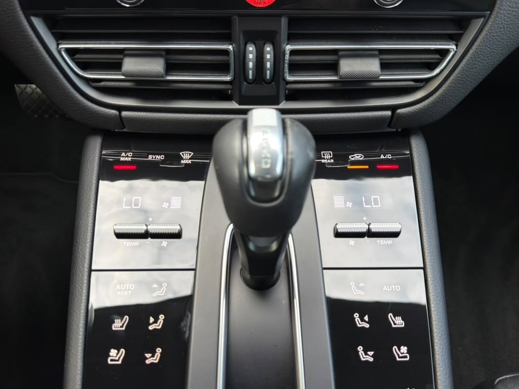 Used 2024 Porsche Macan S AWD/4WD image 13