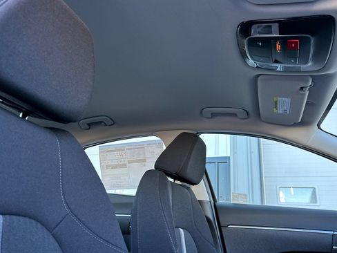 Used 2025 Hyundai Sonata SE image 15