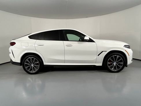 Used 2024 BMW X6 xDrive40i w/ Executive Package image 9