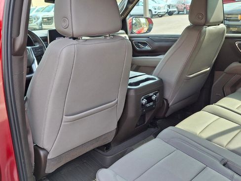 Used 2021 GMC Yukon XL SLT AWD/4WD image 8