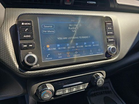 Used 2022 Nissan Kicks SV image 32