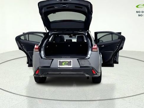 Used 2025 Lexus UX 300h FWD image 17