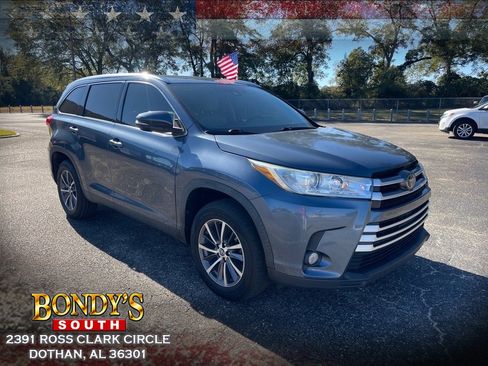 Used 2019 Toyota Highlander FWD V6 image 1