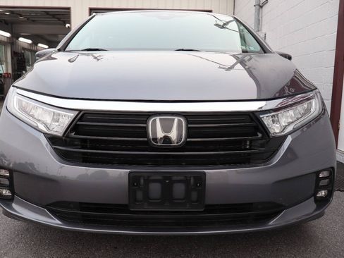 Used 2022 Honda Odyssey EX image 2