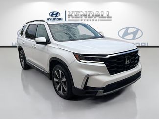 Used 2025 Honda Pilot Touring video 1
