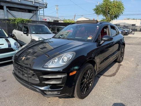 Used 2018 Porsche Macan Turbo AWD/4WD image 1