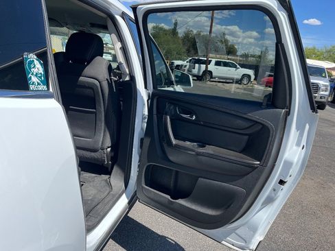 Used 2016 Chevrolet Traverse LT FWD image 18