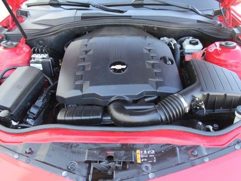 Used 2011 Chevrolet Camaro LT RWD image 36