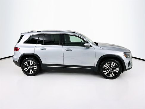 New 2026 Mercedes-Benz GLB 250 GLB 250 image 9