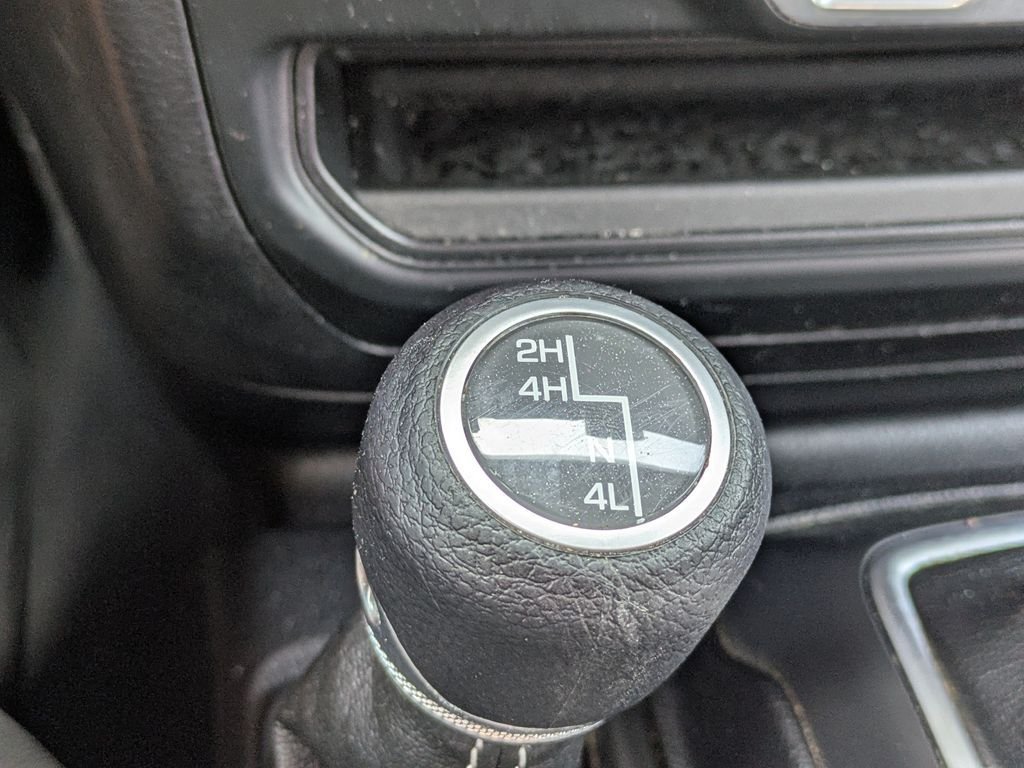 Used 2018 Jeep Wrangler Unlimited Sahara w/ Cold Weather Group AWD/4WD image 22