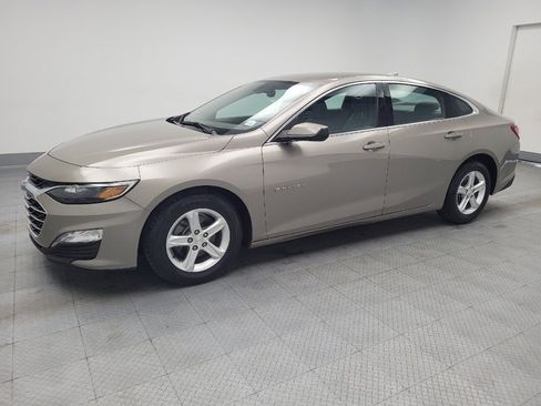 Used 2022 Chevrolet Malibu LT image 2