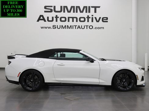 Used 2018 Chevrolet Camaro ZL1 RWD image 1