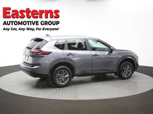 Used 2024 Nissan Rogue S AWD/4WD image 43