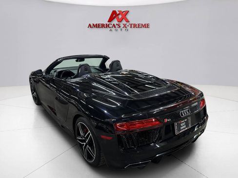 Used 2017 Audi R8 V10 w/ Carbon Exterior Package AWD/4WD image 7