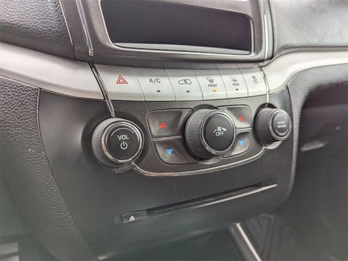 Used 2012 Dodge Journey SXT w/ Flexible Seating Group image 22