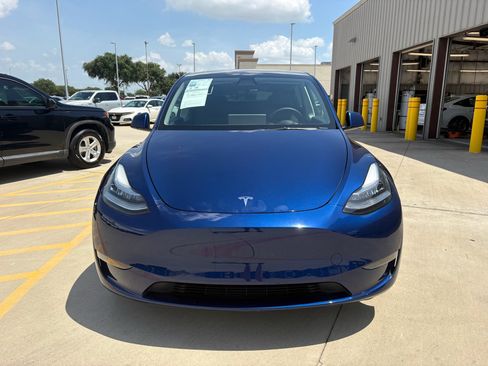 Used 2022 Tesla Model Y Long Range AWD/4WD image 4