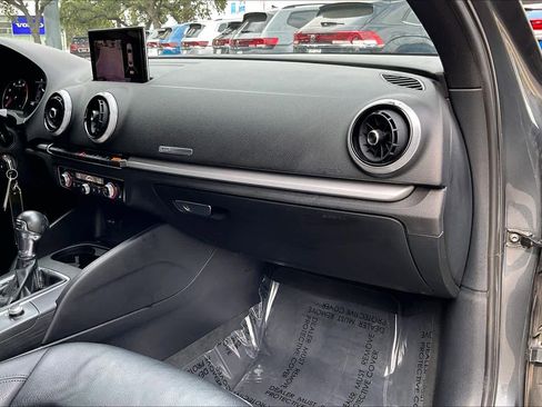Used 2018 Audi A3 2.0T Premium image 18