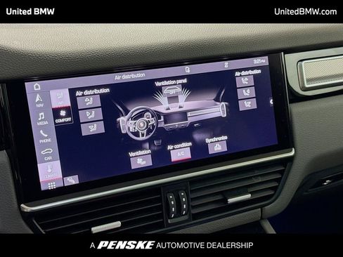 Used 2021 Porsche Cayenne image 11
