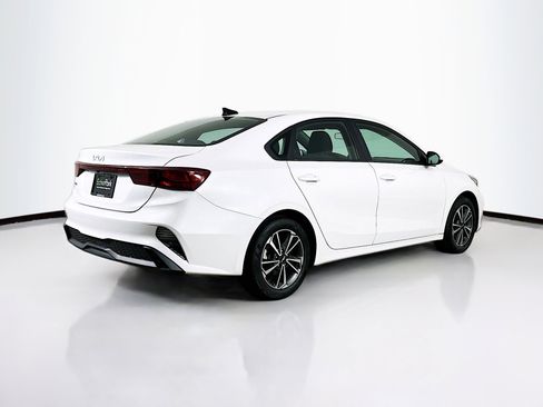 Used 2023 Kia Forte LXS image 9
