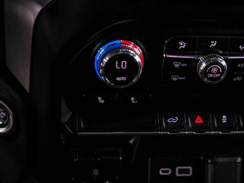 Used 2022 GMC Sierra 2500 SLE w/ SLE Convenience Package image 30