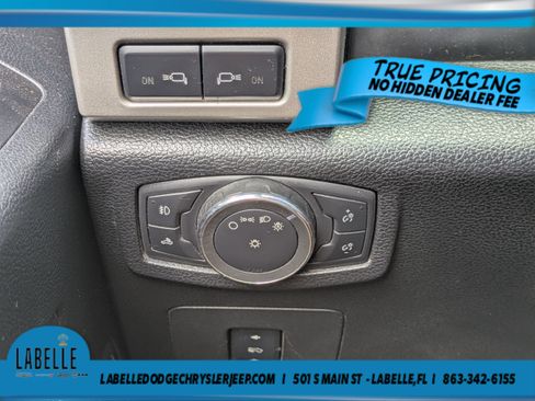 Used 2015 Ford F150 Lariat w/ Equipment Group 502A Luxury AWD/4WD image 21