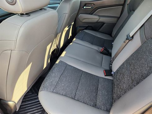 Used 2024 Chevrolet Colorado ZR2 w/ Safety Package image 29