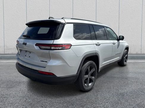 Used 2023 Jeep Grand Cherokee L Limited w/ Black Appearance Package AWD/4WD image 7