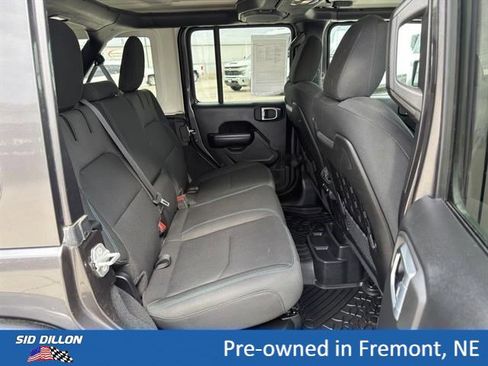 Used 2021 Jeep Wrangler Unlimited Rubicon 4xe w/ Cold Weather Group AWD/4WD image 18