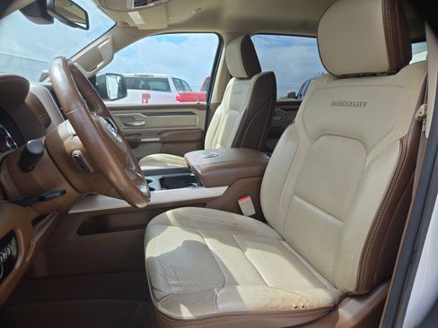 Used 2019 RAM 1500 Laramie RWD image 10