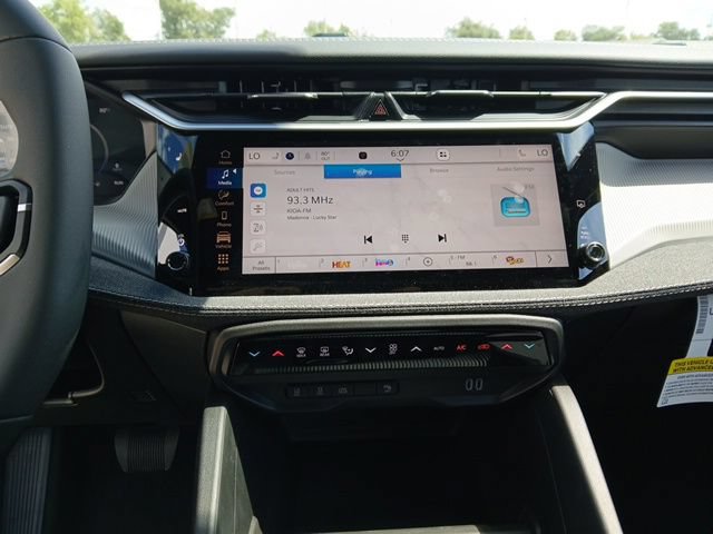 New 2026 Jeep Cherokee Laredo AWD/4WD image 15