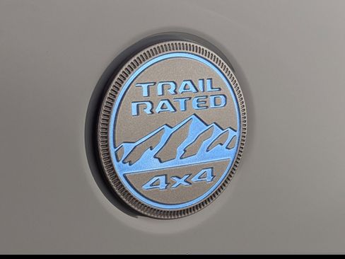 Used 2025 Jeep Wrangler Sahara image 25