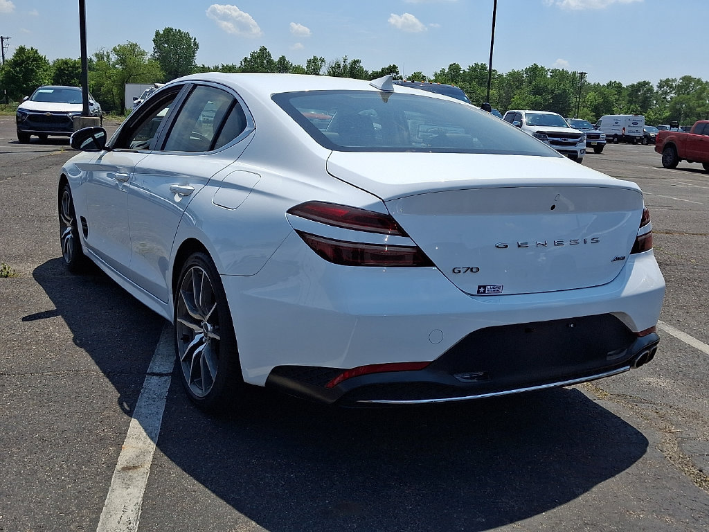 Used 2023 Genesis G70 2.0T AWD/4WD image 9