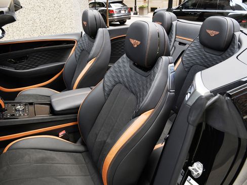 Used 2025 Bentley Continental GT Speed image 9