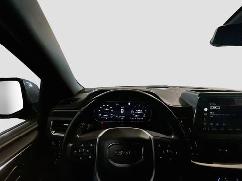 Used 2022 GMC Yukon XL SLT w/ SLT Premium Package AWD/4WD image 7
