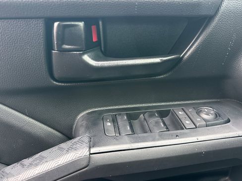 New 2025 Toyota Tacoma SR5 image 9