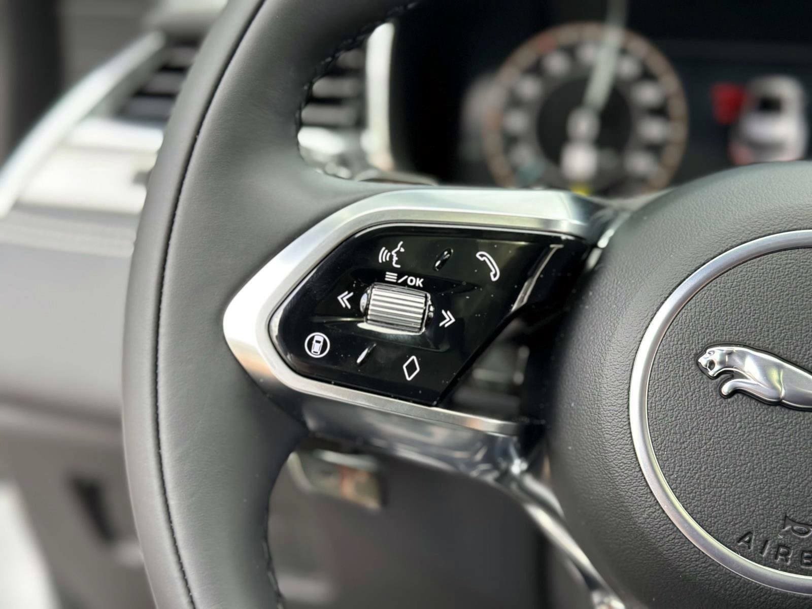 New 2026 Jaguar F-PACE R-Dynamic S AWD/4WD image 24