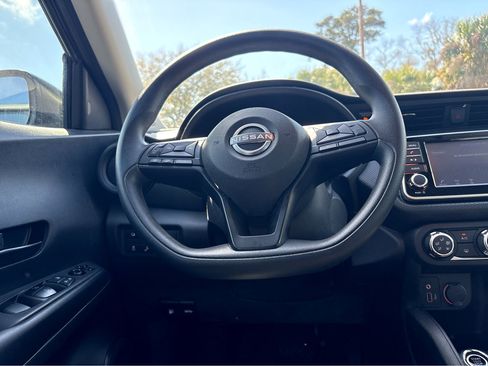 Used 2023 Nissan Kicks S image 12