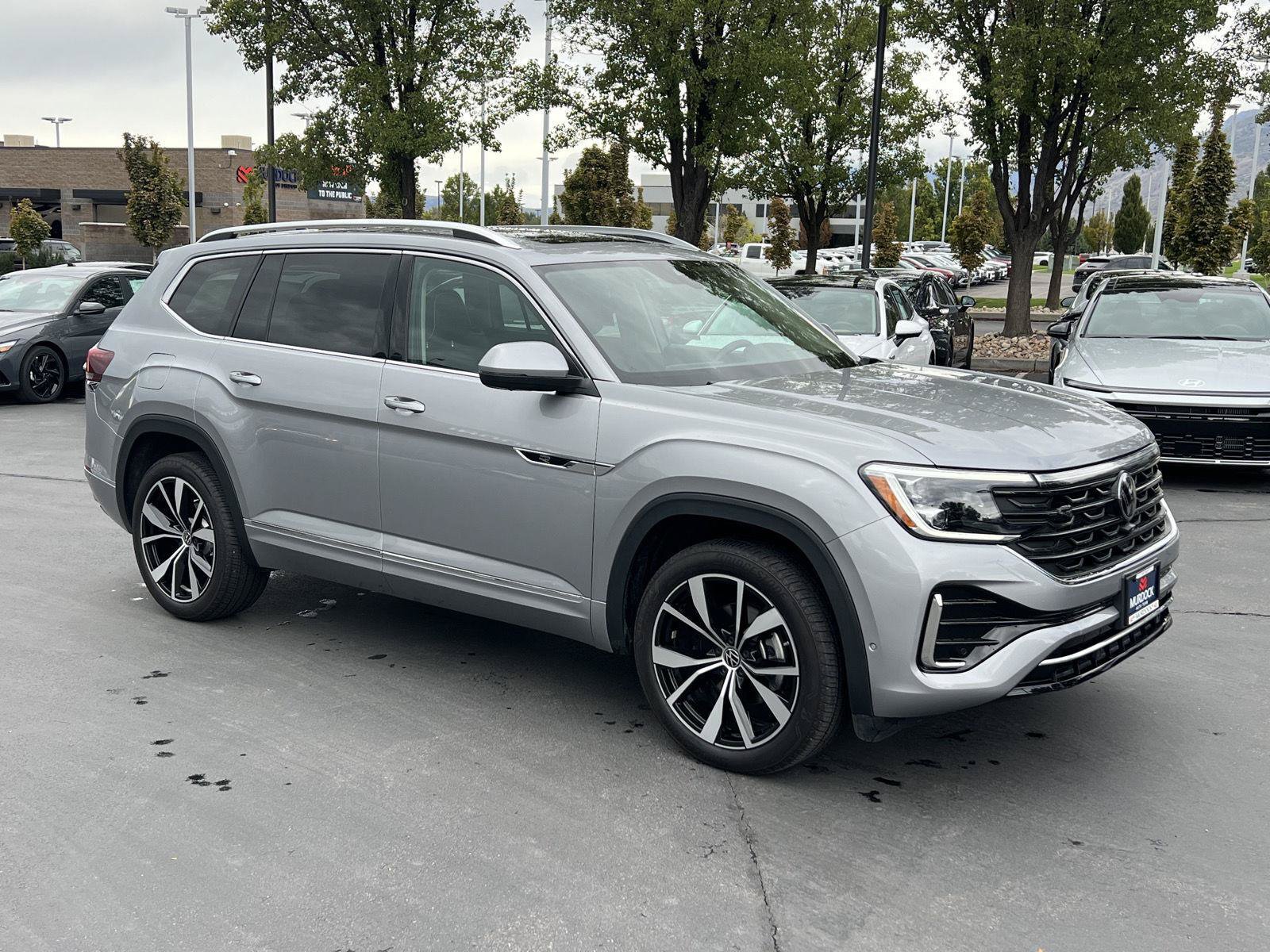 Used 2026 Volkswagen Atlas SEL Premium R-Line AWD/4WD image 12