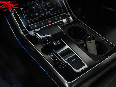 Used 2022 Audi Q8 Premium Plus image 42