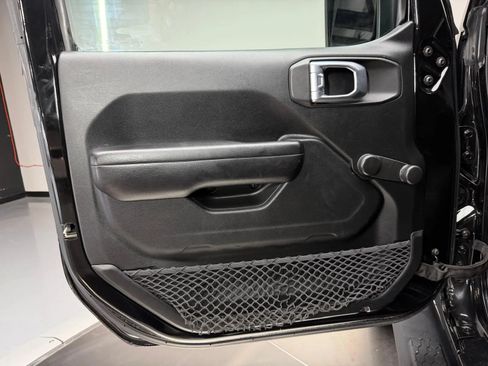 Used 2018 Jeep Wrangler Sport AWD/4WD image 20