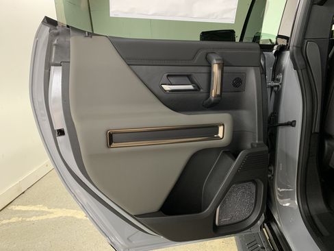 New 2025 GMC Hummer EV 3X image 50