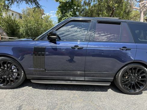 Used 2017 Land Rover Range Rover Supercharged AWD/4WD image 31