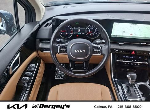 Used 2024 Kia Carnival EX FWD image 16