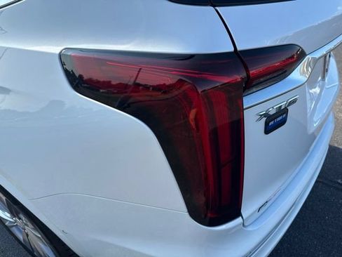 Used 2023 Cadillac XT6 Premium Luxury w/ Technology Package FWD image 10