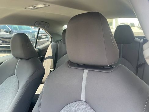 Used 2022 Toyota Camry LE FWD image 21