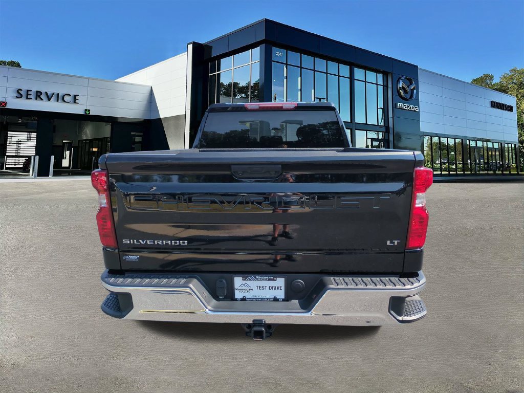 Used 2023 Chevrolet Silverado 1500 LT AWD/4WD image 5
