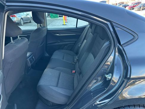 Used 2025 Toyota Camry LE image 24