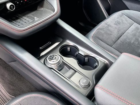 Used 2025 Ford Explorer ST image 19